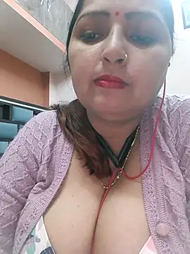 Snapshot of Dianaa9 chatting on 02/13/25, 08:38 Dianaa9 online show from 02/13/25, 08:38