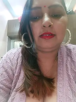 Snapshot of Dianaa9 chatting on 02/13/25, 06:38 Dianaa9 online show from 02/13/25, 06:38