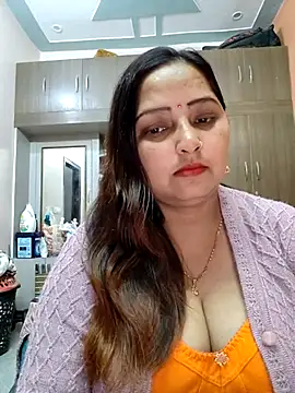 Snapshot of Dianaa9 chatting on 02/25/25, 10:47 Dianaa9 online show from 02/25/25, 10:47