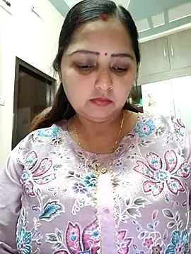 Snapshot of Dianaa9 chatting on 02/27/25, 05:04 Dianaa9 online show from 02/27/25, 05:04