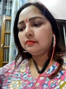 Snapshot of Dianaa9 chatting on 03/01/25, 02:13 Dianaa9 online show from 03/01/25, 02:13