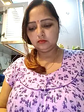 Snapshot of Dianaa9 chatting on 03/02/25, 06:16 Dianaa9 online show from 03/02/25, 06:16