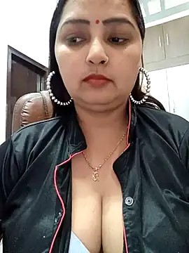 Snapshot of Dianaa9 chatting on 03/06/25, 06:05 Dianaa9 online show from 03/06/25, 06:05