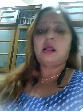 Snapshot of Dianaa9 chatting on 10/19/25, 01:23 Dianaa9 online show from 10/19/25, 01:23