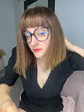 victoirenextdoor online show from 11/16/25, 05:40