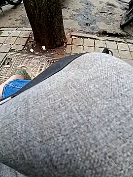 Snapshot of Exhibitionist1508 chatting on 09/12/25, 06:13 Exhibitionist1508 online show from 09/12/25, 06:13