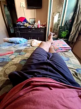 Snapshot of Exhibitionist1508 chatting on 12/20/25, 04:08 Exhibitionist1508 online show from 12/20/25, 04:08