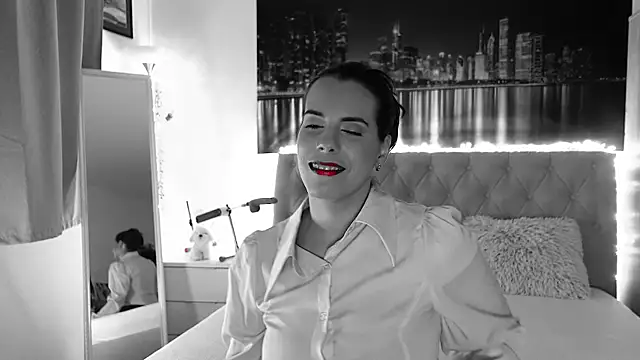 Lora Chanel online show from 07/19/26, 07:17