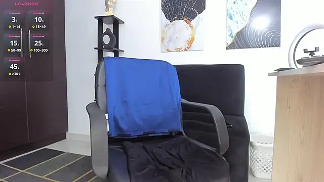 Alex sc  online show from 03/21/25, 03:22