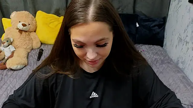 Snapshot of Nicole_Vvinson chatting on 11/19/25, 04:23 Nicole Vvinson online show from 11/19/25, 04:23