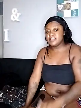 Snapshot of TheDoubleTrouble18xxx chatting on 03/13/25, 08:32 TheDoubleTrouble18xxx online show from 03/13/25, 08:32