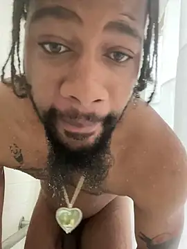 Snapshot of curvedicbandit6_2 chatting on 01/03/25, 12:30 curvedicbandit6 2 online show from 01/03/25, 12:30