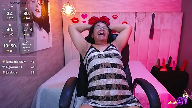 Snapshot of MaturePure chatting on 02/09/25, 03:01 MaturePure online show from 02/09/25, 03:01