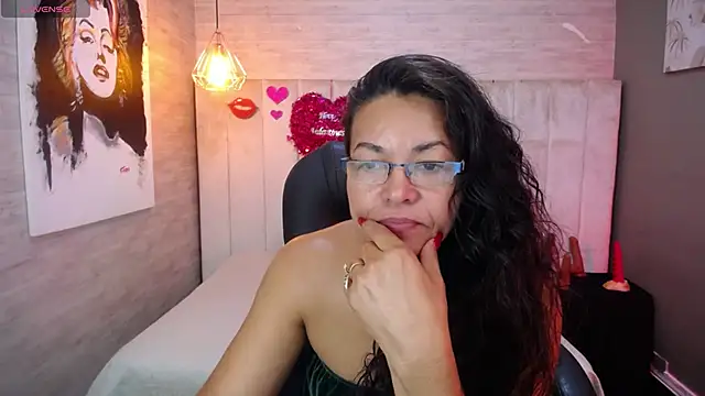 Snapshot of MaturePure chatting on 02/12/25, 02:03 MaturePure online show from 02/12/25, 02:03