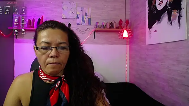 Snapshot of MaturePure chatting on 09/22/25, 08:33 MaturePure online show from 09/22/25, 08:33