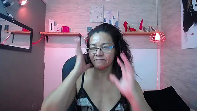 Snapshot of MaturePure chatting on 10/22/25, 11:26 MaturePure online show from 10/22/25, 11:26