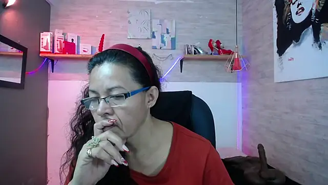 Snapshot of MaturePure chatting on 11/20/25, 08:08 MaturePure online show from 11/20/25, 08:08