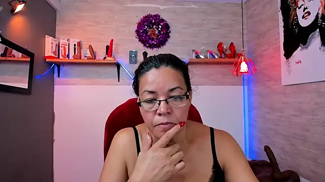 Snapshot of MaturePure chatting on 12/14/25, 01:38 MaturePure online show from 12/14/25, 01:38