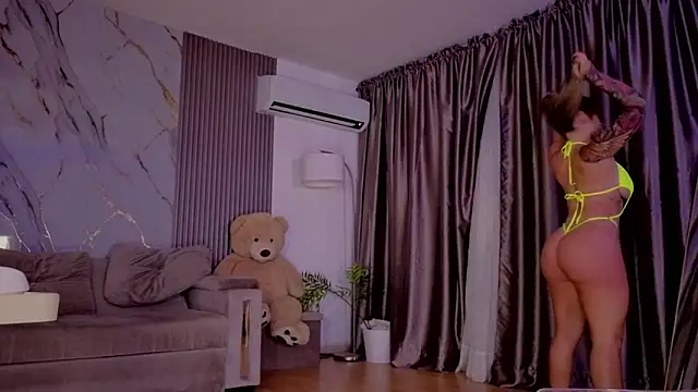 HannaByron online show from 03/31/26, 03:30