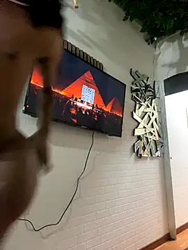 tamarabigass1 online show from 11/11/25, 03:28