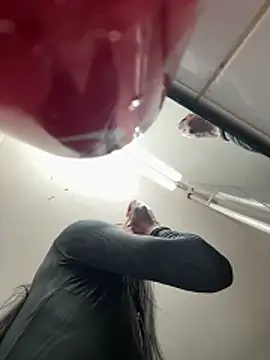 tamarabigass1 online show from 04/13/26, 07:30