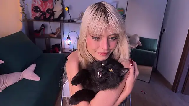 Snapshot of Eerectioneering chatting on 09/13/25, 10:37 Eerectioneering online show from 09/13/25, 10:37