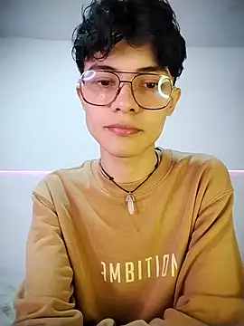 Snapshot of Dmitri_Aksnes chatting on 11/21/25, 11:58 Dmitri Aksnes online show from 11/21/25, 11:58