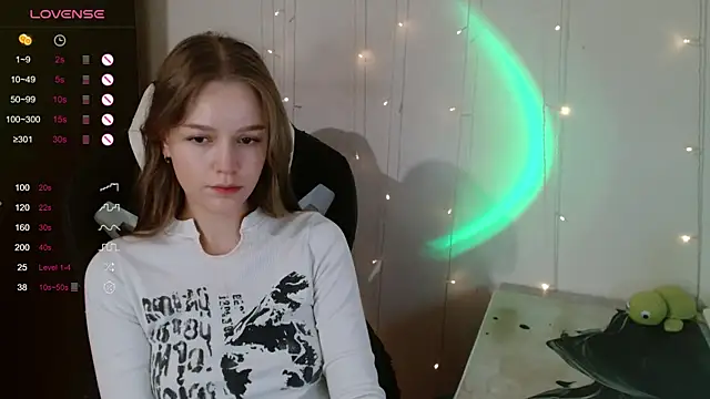 Snapshot of amelia_sweeti chatting on 11/20/25, 09:36 amelia sweeti online show from 11/20/25, 09:36