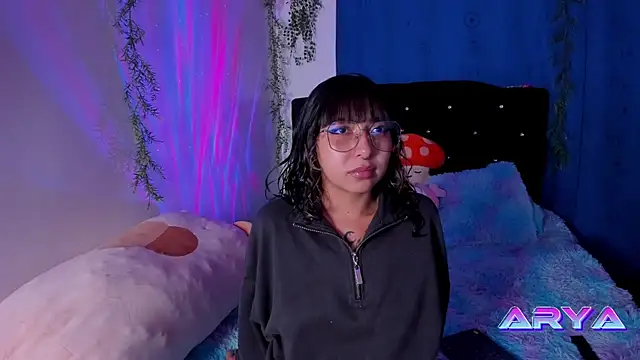 arysUwU online show from 02/06/25, 12:54