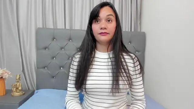 Snapshot of mariiana_murillo01 chatting on 01/03/25, 02:43 mariiana murillo01 online show from 01/03/25, 02:43