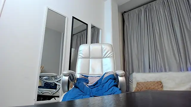 Snapshot of mariiana_murillo01 chatting on 03/01/25, 07:08 mariiana murillo01 online show from 03/01/25, 07:08