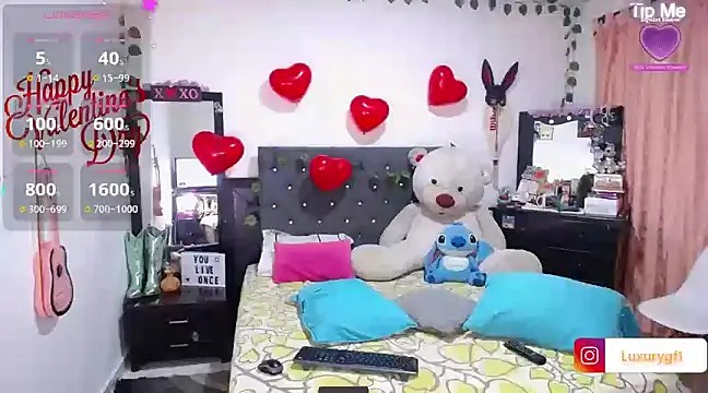 Pocahontaslovex online show from 02/14/25, 03:15