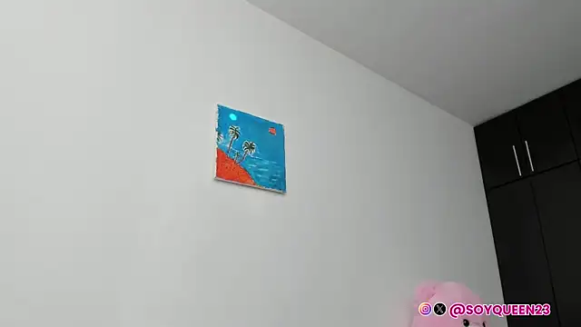 Snapshot of Soyqueen chatting on 10/25/25, 09:42 Soyqueen online show from 10/25/25, 09:42