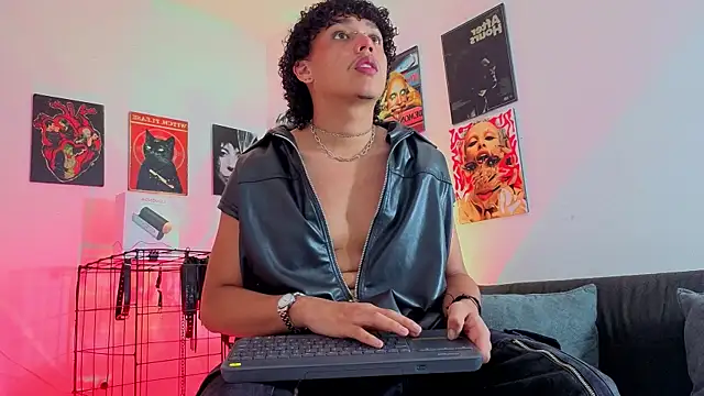 GaelOconner online show from 10/18/25, 01:08