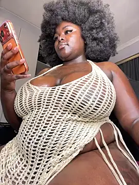 Snapshot of Honeycoco0211 chatting on 05/11/26, 01:00 Honeycoco0211 online show from 05/11/26, 01:00