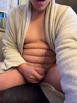 Snapshot of Paule19cm chatting on 11/10/25, 06:23 Paule19cm online show from 11/10/25, 06:23