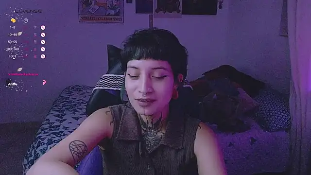 Snapshot of _Apola_77 chatting on 12/17/24, 11:49 Apola 77 online show from 12/17/24, 11:49