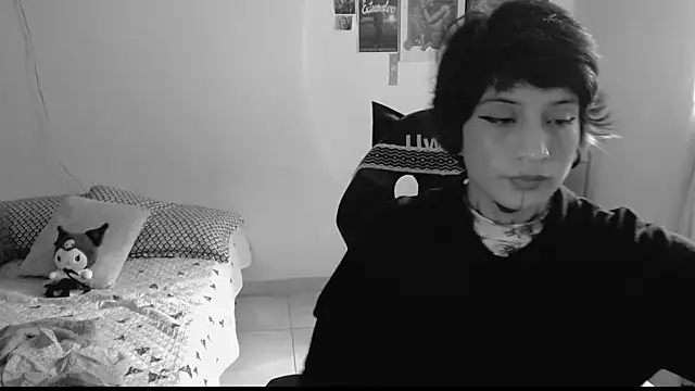 Snapshot of _Apola_77 chatting on 02/21/25, 04:37 Apola 77 online show from 02/21/25, 04:37