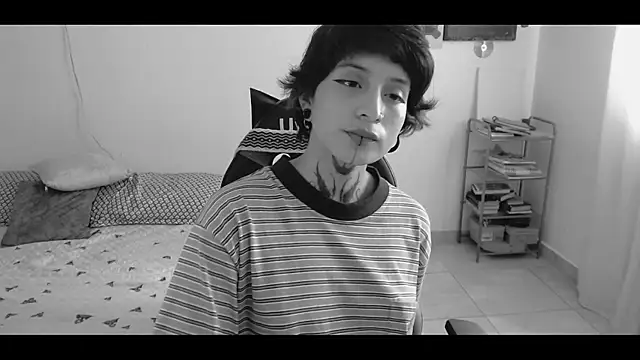 Snapshot of _Apola_77 chatting on 02/23/25, 06:34 Apola 77 online show from 02/23/25, 06:34