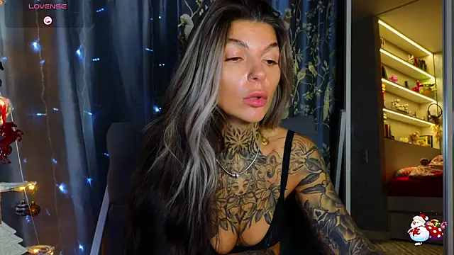 tattooedBabyy online show from 12/17/25, 07:25