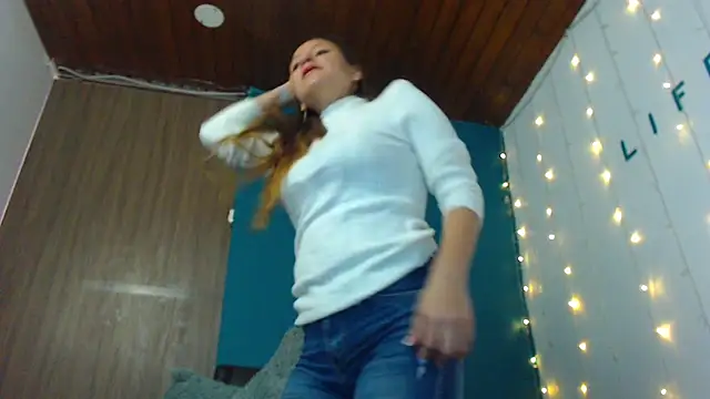 camila delarosa online show from 12/21/24, 12:38