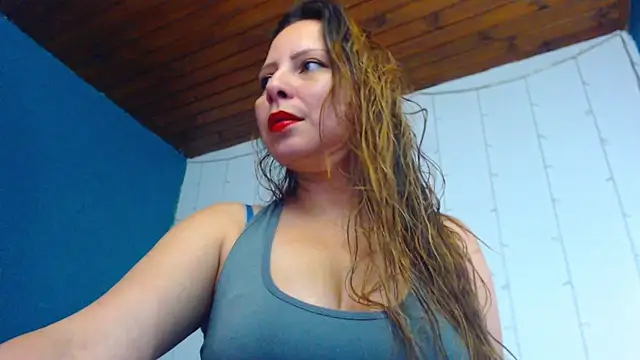 camila delarosa online show from 02/06/25, 12:59