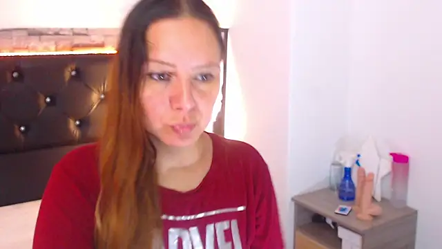 camila delarosa online show from 03/17/25, 02:56