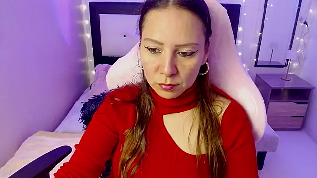 camila delarosa online show from 06/20/26, 12:19