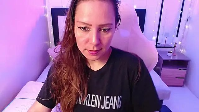 camila delarosa online show from 07/01/26, 05:56