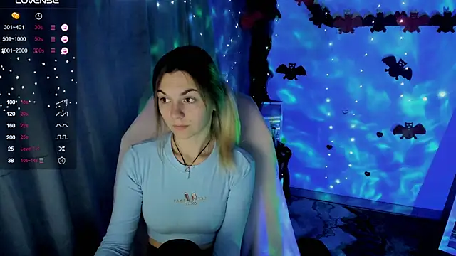 Sweet me  online show from 10/20/25, 06:03