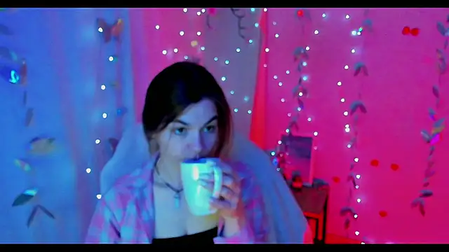 Snapshot of Sweet_me_ chatting on 06/16/26, 06:05 Sweet me online show from 06/16/26, 06:05