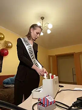 Crayzy Luv online show from 02/10/25, 05:30