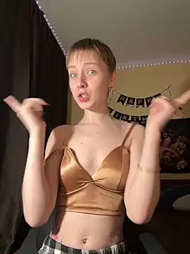 Crayzy Luv online show from 02/28/25, 06:31