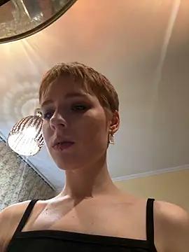 Crayzy Luv online show from 03/07/25, 02:36